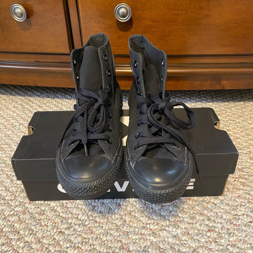 Converse Chuck Taylor High Tops - Picture 2 of 6